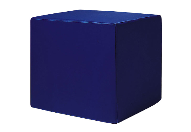 Ein blauer Lagerungswürfel/ Bandscheibenwürfel in den Maßen 50 x 50 x 50 cm von SVG